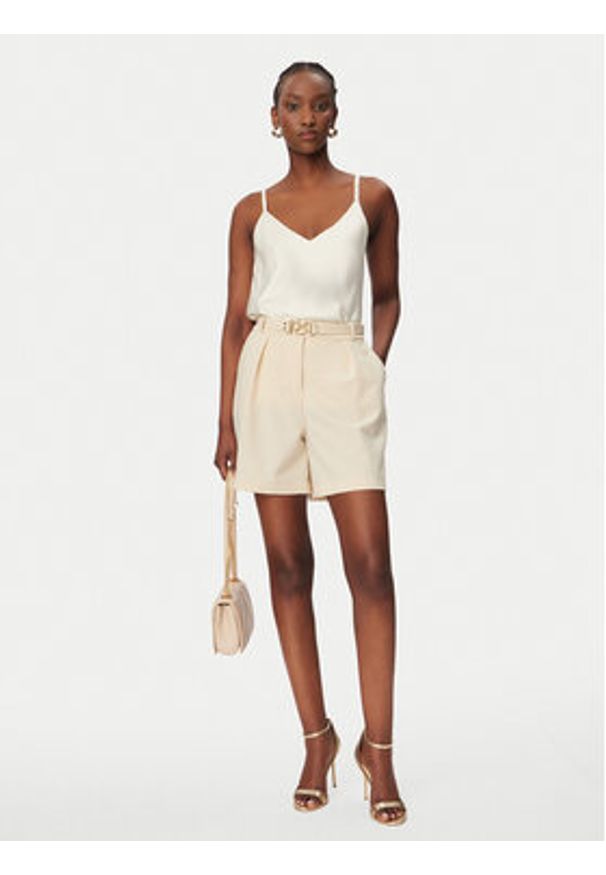 Rinascimento Szorty materiałowe CFC0127761003 Beżowy Regular Fit. Kolor: beżowy. Materiał: syntetyk