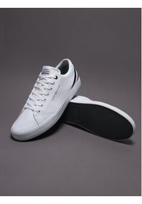 TOMMY HILFIGER - Tommy Hilfiger Sneakersy Th Hi Vulc Core Low Stripes FM0FM04735 Biały. Kolor: biały. Materiał: materiał #4