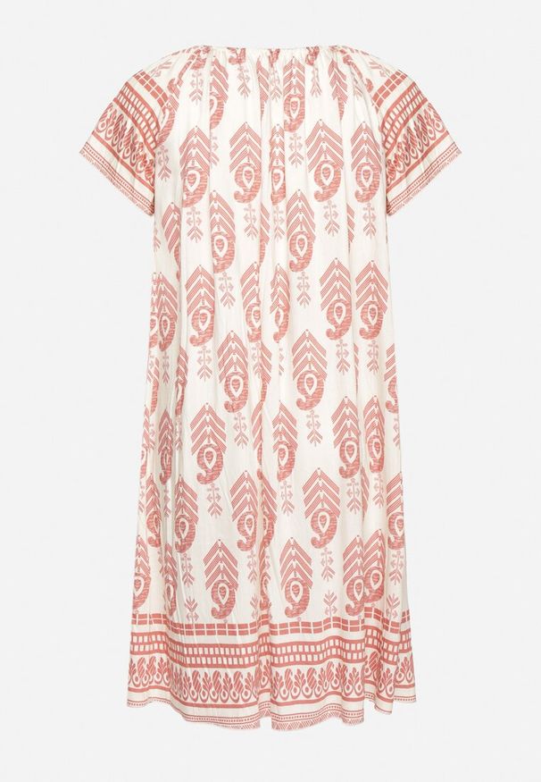 Born2be - Różowa Wiskozowa Sukienka ze Wzorem Boho Ellivra. Okazja: na co dzień. Kolor: różowy. Materiał: wiskoza. Wzór: aplikacja. Styl: boho