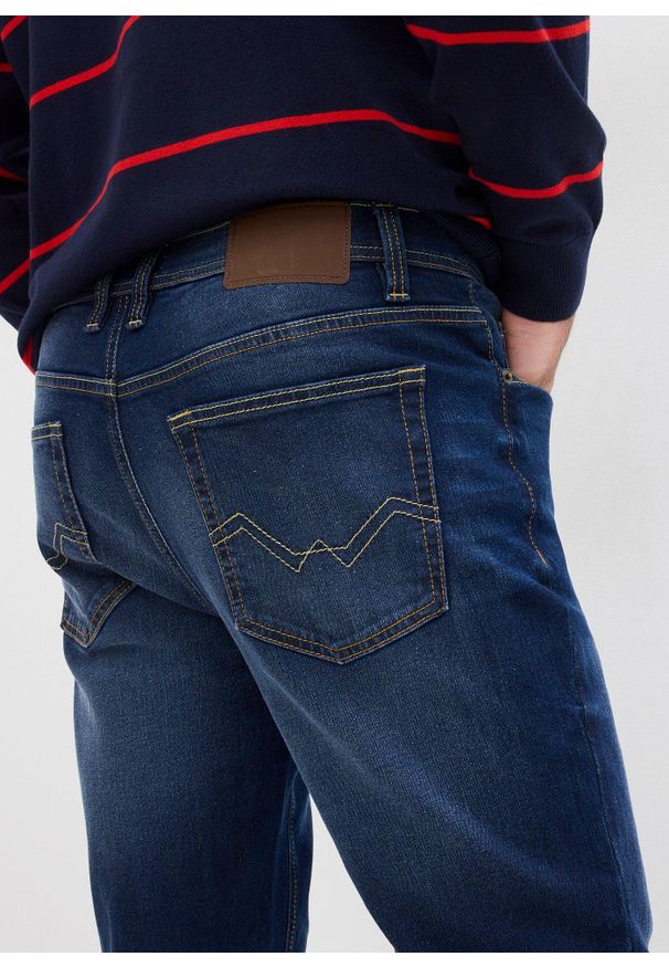 bonprix - Dżinsy regular fit ze stretchem, straight. Kolor: niebieski