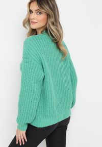Born2be - Ciemnozielony Jednolity Sweter ze Ściągaczami i Klasycznym Splotem Loma. Kolor: zielony. Długość rękawa: długi rękaw. Długość: długie. Wzór: ze splotem, jednolity. Styl: klasyczny #2