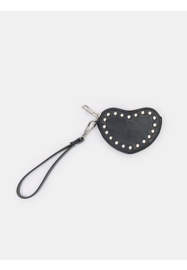 Sinsay - Portfel z imitacji skóry w kształcie serca - czarny. Kolor: czarny. Materiał: skóra
