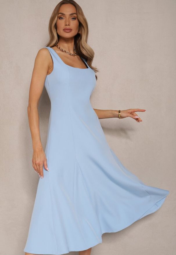 Renee - Niebieska Rozkloszowana Sukienka w Klasycznym Stylu Deslene. Typ kołnierza: dekolt kwadratowy. Kolor: niebieski. Typ sukienki: proste. Styl: klasyczny