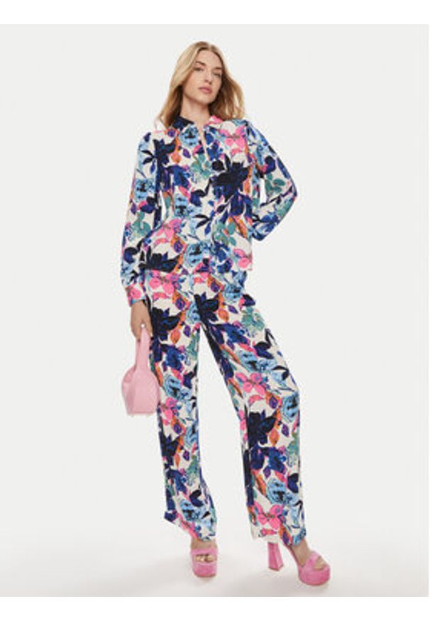 YAS Spodnie materiałowe Alara 26033658 Kolorowy Loose Fit. Materiał: wiskoza. Wzór: kolorowy