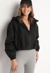 Born2be - Czarna Kurtka Wiatrówka o Kroju Oversize Natilessa. Okazja: na spacer, na co dzień. Kolor: czarny. Materiał: jeans. Długość rękawa: długi rękaw. Długość: długie. Sezon: wiosna. Styl: casual #2