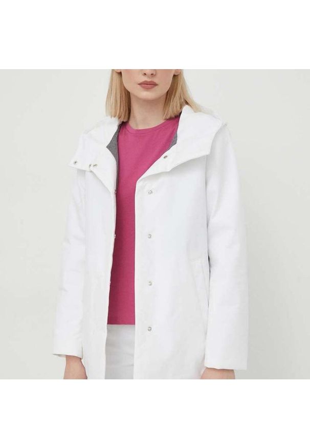 Geox - Kurtka GEOX W NAHALA Biały. Kolor: biały. Materiał: tkanina