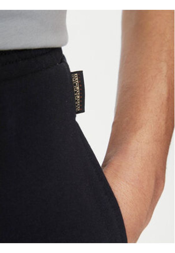 Napapijri Spodnie dresowe M-Gori NP0A4IDS Czarny Regular Fit. Kolor: czarny. Materiał: bawełna