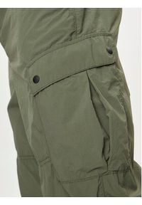 GAP - Gap Spodnie materiałowe 487058-01 Zielony Relaxed Fit. Kolor: zielony. Materiał: syntetyk #3