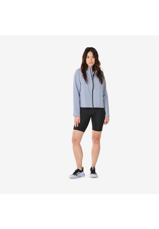 quechua - Kurtka turystyczna damska Quechua MH100 wodoodporna. Kolor: fioletowy. Materiał: poliester, materiał. Sport: turystyka piesza