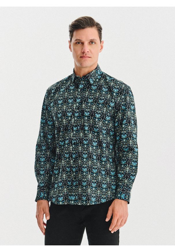Pako Lorente - PAKO LORENTE - Czarna koszula w turkusowe kwiaty. Kolor: wielokolorowy, turkusowy, czarny. Materiał: bawełna, elastan. Długość rękawa: długi rękaw. Długość: długie. Wzór: kwiaty