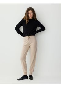 Reserved - Wełniane spodnie z dodatkiem kaszmiru - beżowy. Kolor: beżowy. Materiał: wełna, kaszmir #1