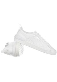 Buty do chodzenia męskie Puma Suede Bloc B W. Zapięcie: sznurówki. Kolor: biały, wielokolorowy. Materiał: guma, syntetyk, tkanina, materiał. Szerokość cholewki: normalna. Model: Puma Suede. Sport: turystyka piesza