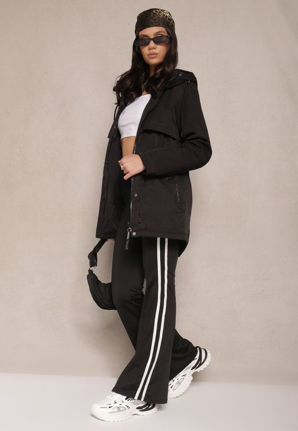Renee - Czarna Dwustronna Kurtka o Fasonie Parki Tarisen. Okazja: na co dzień, na spacer. Kolor: czarny. Materiał: jeans. Wzór: gładki. Styl: elegancki, casual