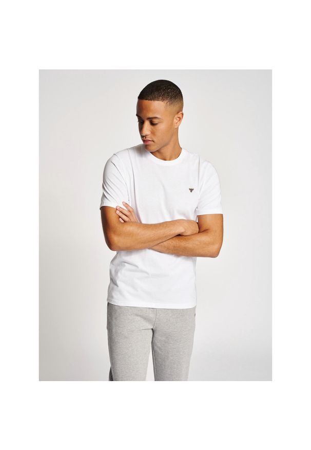 Hummel - HUMMEL bluzka bawełniana hmlIC FRED T-SHIRT. Kolor: biały. Materiał: bawełna. Sport: piłka nożna