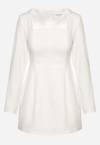 Born2be - Biała Sukienka Taliowana z Kwadratowym Dekoltem Jelzemis. Okazja: na spacer, na co dzień. Typ kołnierza: dekolt kwadratowy. Kolor: biały. Materiał: poliester. Długość rękawa: długi rękaw. Typ sukienki: proste. Styl: casual, elegancki #2