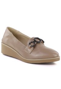 Półbuty damskie na koturnie z ozdobą beżowe M.Daszyński MR2265. Kolor: beżowy. Materiał: skóra ekologiczna. Szerokość cholewki: normalna. Wzór: aplikacja. Obcas: na koturnie #1