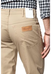 Wrangler - WRANGLER SPODNIE MĘSKIE TEXAS CORNSTALK W121OO335 112126167. Stan: podwyższony. Materiał: materiał #6