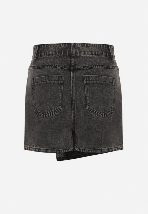 Born2be - Czarne Jeansowe Spódnico-Szorty o Asymetrycznym Kroju z Ozdobnymi Przeszyciami Lisarennea. Okazja: na co dzień. Kolor: czarny. Materiał: jeans. Styl: sportowy, elegancki, casual