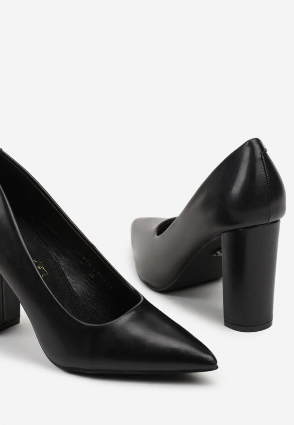 Renee - Czarne Czółenka Vices na Słupku z Wkładką ze Skóry Naturalnej Pioana. Kolor: czarny. Materiał: skóra. Obcas: na słupku