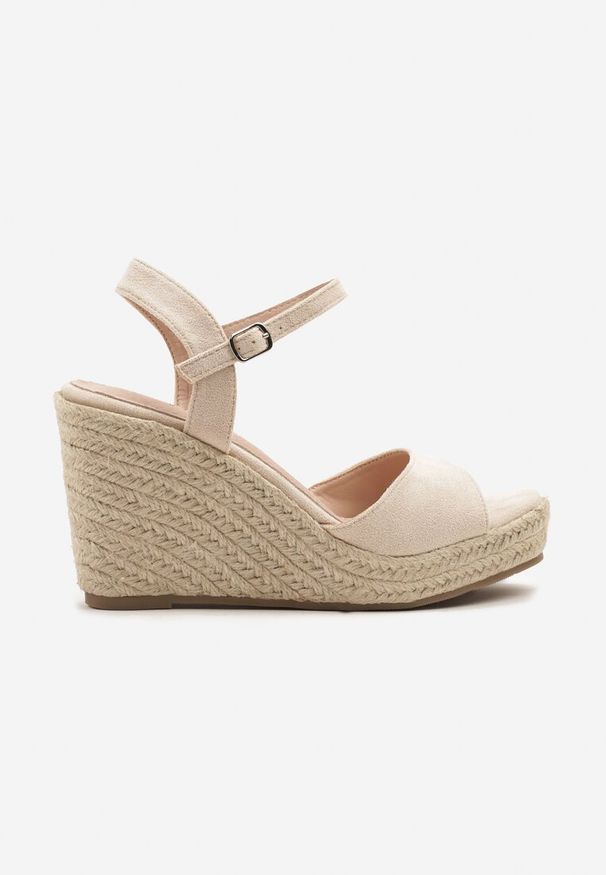 Born2be - Beżowe Sandały na Plecionym Koturnie ze Skórzaną Wkładką Novilisse. Okazja: na co dzień. Zapięcie: sprzączka. Kolor: beżowy. Materiał: skóra. Wzór: aplikacja. Sezon: lato. Obcas: na koturnie. Styl: elegancki, casual