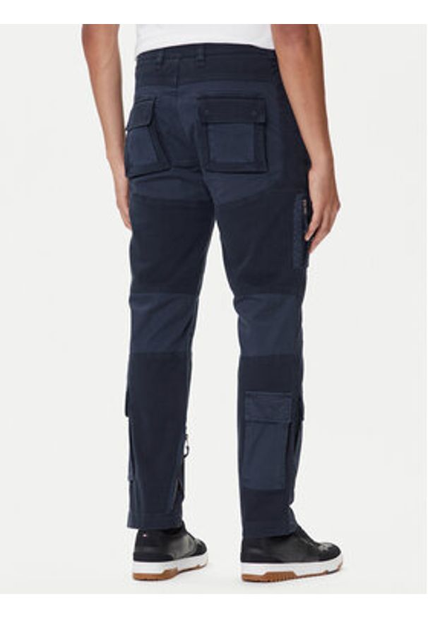 Aeronautica Militare Spodnie materiałowe 252PA1664UCT04241 Granatowy Regular Fit. Kolor: niebieski. Materiał: bawełna