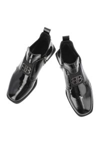 Czarne Botki Filippo Modne Lakierowane Obuwie Damskie. Okazja: na co dzień. Kolor: czarny. Materiał: lakier. Obcas: na obcasie. Styl: casual, klasyczny. Wysokość obcasa: niski #4