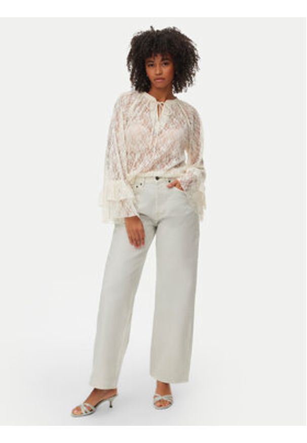 Vero Moda Bluzka Loulou 10345400 Biały Loose Fit. Kolor: biały. Materiał: syntetyk