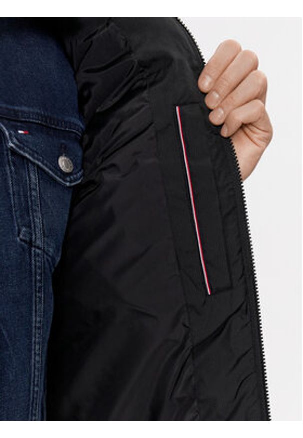 TOMMY HILFIGER - Tommy Hilfiger Bezrękawnik New York MW0MW33733 Czarny Regular Fit. Kolor: czarny. Materiał: syntetyk. Długość rękawa: bez rękawów