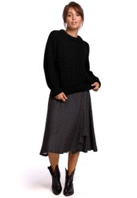 MOE - Czarny Klasyczny Sweter z Dekoltem Pod Szyję. Kolor: czarny. Materiał: akryl. Styl: klasyczny