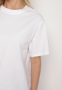Born2be - Biały Bawełniany Klasyczny T-shirt Kollira. Okazja: na co dzień. Kolor: biały. Materiał: bawełna. Styl: klasyczny