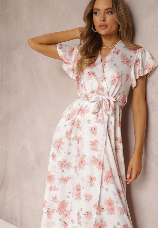 Renee - Biała Sukienka Lecerf. Kolor: biały. Materiał: materiał. Wzór: kwiaty. Sezon: lato. Typ sukienki: kopertowe. Styl: elegancki. Długość: maxi