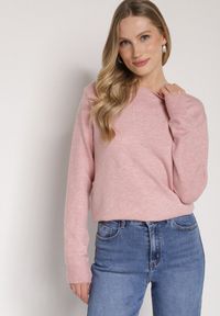 Born2be - Jasnoróżowy Casualowy Sweter z Wełną i Bawełną Nedalla. Okazja: na co dzień. Kolor: różowy. Materiał: wełna, bawełna. Długość rękawa: długi rękaw. Długość: długie. Styl: casual