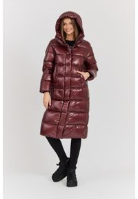 Hetrego - HETREGO Bordowy damski płaszcz puchowy Tara Woman Oversized Quilted Coat, Rozmiar 40 EU - 44 IT. Okazja: na co dzień. Kolor: czerwony. Materiał: puch. Długość rękawa: długi rękaw. Długość: długie. Styl: elegancki, casual #5