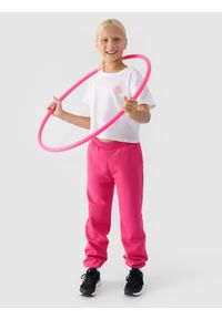 4f - 4F T-shirt crop top z nadrukiem dziewczęcy - biały 140 (9-10 lat). Okazja: na co dzień. Kolor: biały. Materiał: bawełna, jersey, dzianina. Wzór: nadruk. Sezon: lato. Styl: sportowy, casual