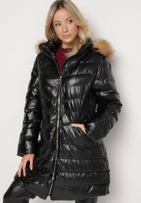 Born2be - Czarno-Brązowa Pikowana Długa Kurtka z Odpinanym Kapturem i Kołnierzem Seniwen. Okazja: na spacer, na co dzień. Kolor: czarny. Materiał: jeans. Długość: długie. Styl: casual, elegancki #6