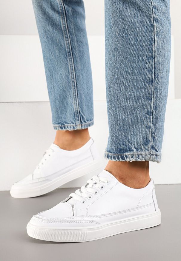 Renee - Białe Sneakersy Sportowe z Naturalnej Skóry Feneseta. Kolor: biały. Materiał: skóra
