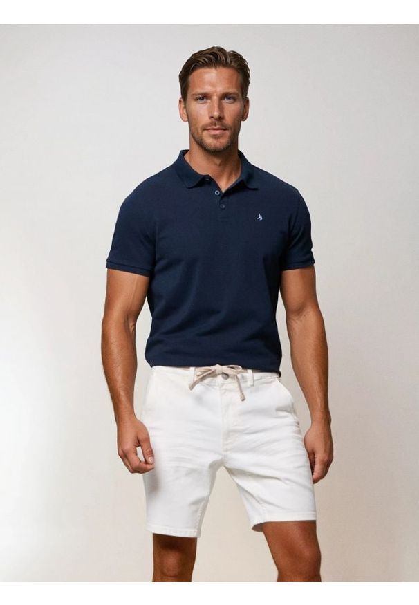 Sinsay - Szorty jeansowe slim - biały. Kolor: biały