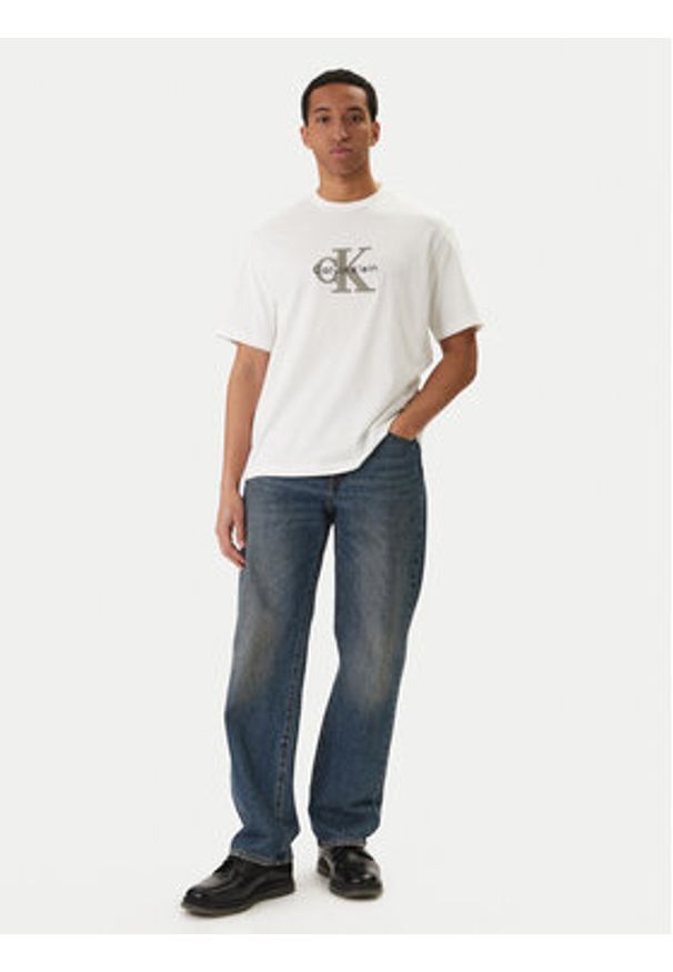 Calvin Klein Jeans T-Shirt Monologo Graphic LV04RE815G Biały Regular Fit. Kolor: biały. Materiał: bawełna