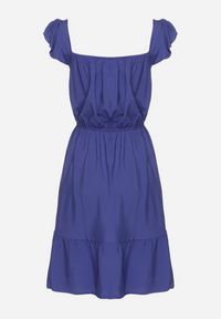 Born2be - Granatowa Sukienka z Wiskozą o Rozkloszowanym Kroju z Gumką w Pasie Lirimere. Okazja: na co dzień. Typ kołnierza: kołnierz z falbankami. Kolor: niebieski. Materiał: wiskoza. Długość rękawa: na ramiączkach. Styl: elegancki, casual #5