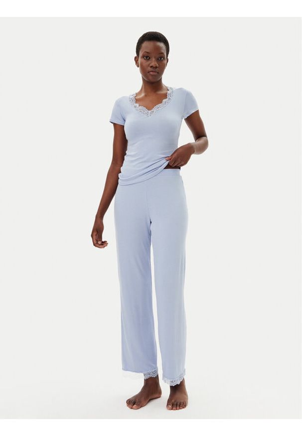 Hunkemöller Piżama Nanna 301484 Niebieski Regular Fit. Kolor: niebieski. Materiał: wiskoza