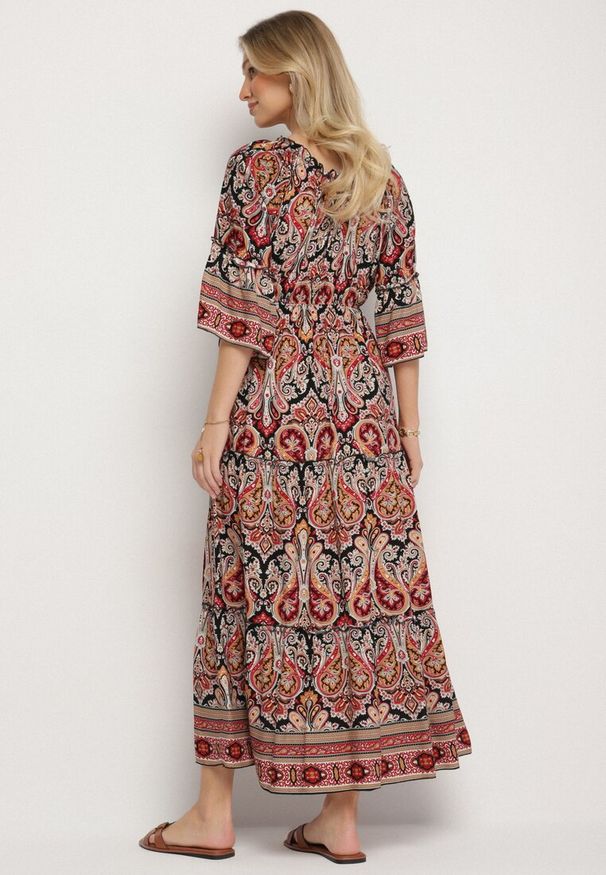 Born2be - Czarna Rozkloszowana Sukienka Bawełniana we Wzór Paisley z Chwostami Elliassa. Okazja: na co dzień. Kolor: czarny. Materiał: bawełna. Wzór: paisley. Styl: casual