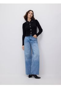 Reserved - Bluzka z wiskozą - czarny. Kolor: czarny. Materiał: wiskoza #1