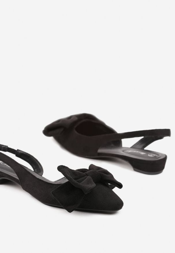 Renee - Czarne Sandały na Płaskiej Podeszwie Slingback z Kokardą Leavindra. Okazja: na co dzień. Kolor: czarny. Materiał: jeans. Wzór: motyw zwierzęcy. Obcas: na płaskiej podeszwie. Styl: elegancki, casual