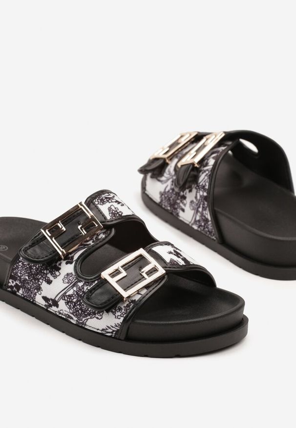 Born2be - Czarno-Białe Casualowe Klapki z Paskami z Klamrami Redunise. Okazja: na co dzień. Kolor: czarny. Materiał: jeans. Styl: casual