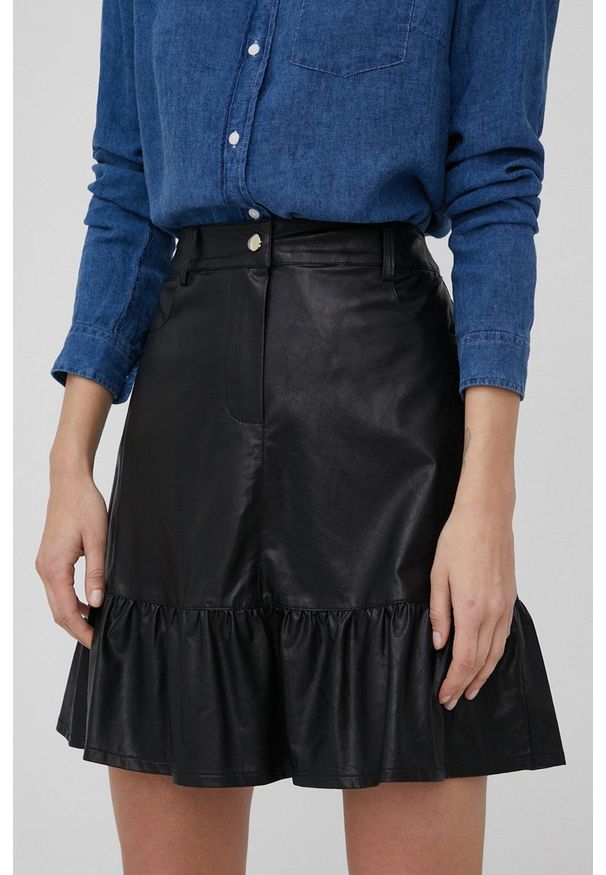 Pennyblack spódnica kolor czarny mini rozkloszowana. Kolor: czarny. Materiał: tkanina, skóra