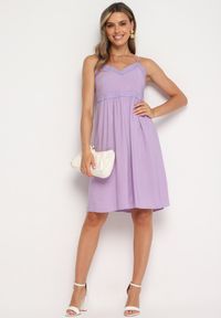 Born2be - Fioletowa Sukienka z Wiskozy na Cienkich Ramiączkach z Regulacją Ozdobiona Lampasem i Haftem Nelrissa. Okazja: na imprezę. Typ kołnierza: dekolt w kształcie V. Kolor: fioletowy. Materiał: wiskoza. Długość rękawa: na ramiączkach. Wzór: aplikacja, haft #2