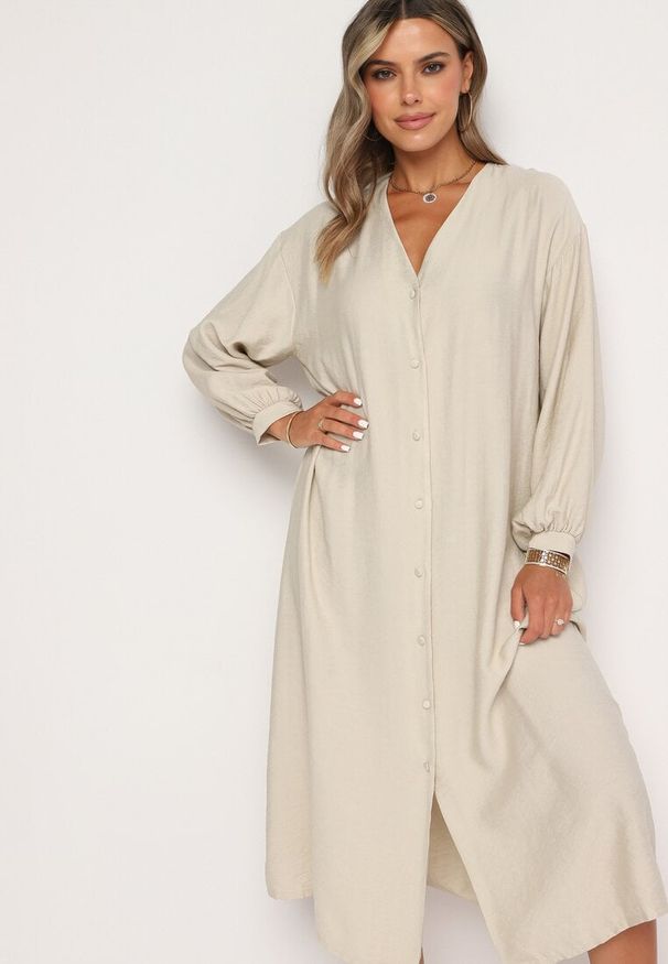 Born2be - Beżowa Sukienka Koszulowa z Wiskozą i Bufiastymi Rękawami Clarisea. Typ kołnierza: dekolt w kształcie V. Kolor: beżowy. Materiał: wiskoza. Typ sukienki: koszulowe. Styl: elegancki