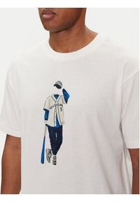 New Balance T-Shirt Basketball Style MT41577 Biały Relaxed Fit. Kolor: biały. Materiał: bawełna #4