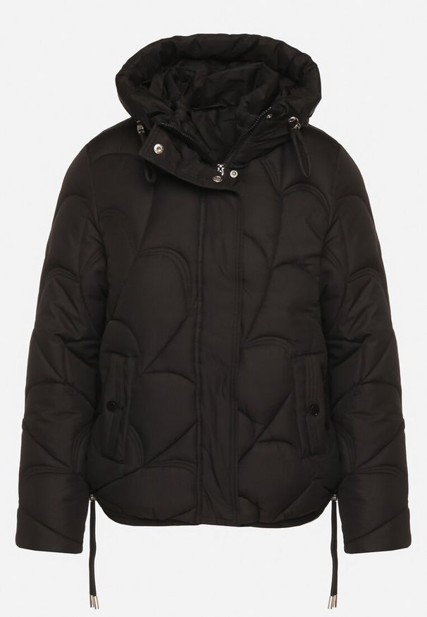 Born2be - Czarna Pikowana Kurtka z Kapturem i Bocznymi Zdobieniami Ollenea. Okazja: na spotkanie biznesowe, na co dzień, do pracy, na spacer. Typ kołnierza: kaptur. Kolor: czarny. Materiał: jeans. Wzór: aplikacja. Styl: biznesowy, casual, elegancki