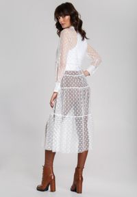 Renee - Biała Sukienka Faizah. Kolor: biały. Materiał: tkanina, jeans. Długość rękawa: długi rękaw. Styl: klasyczny. Długość: midi